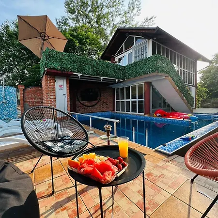 Holiday home Hype House
